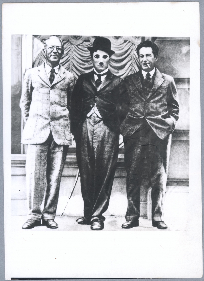 E.E. Kisch s Charliem Chaplinem a Uptonem Sinclairem (zprava), archiv PNP